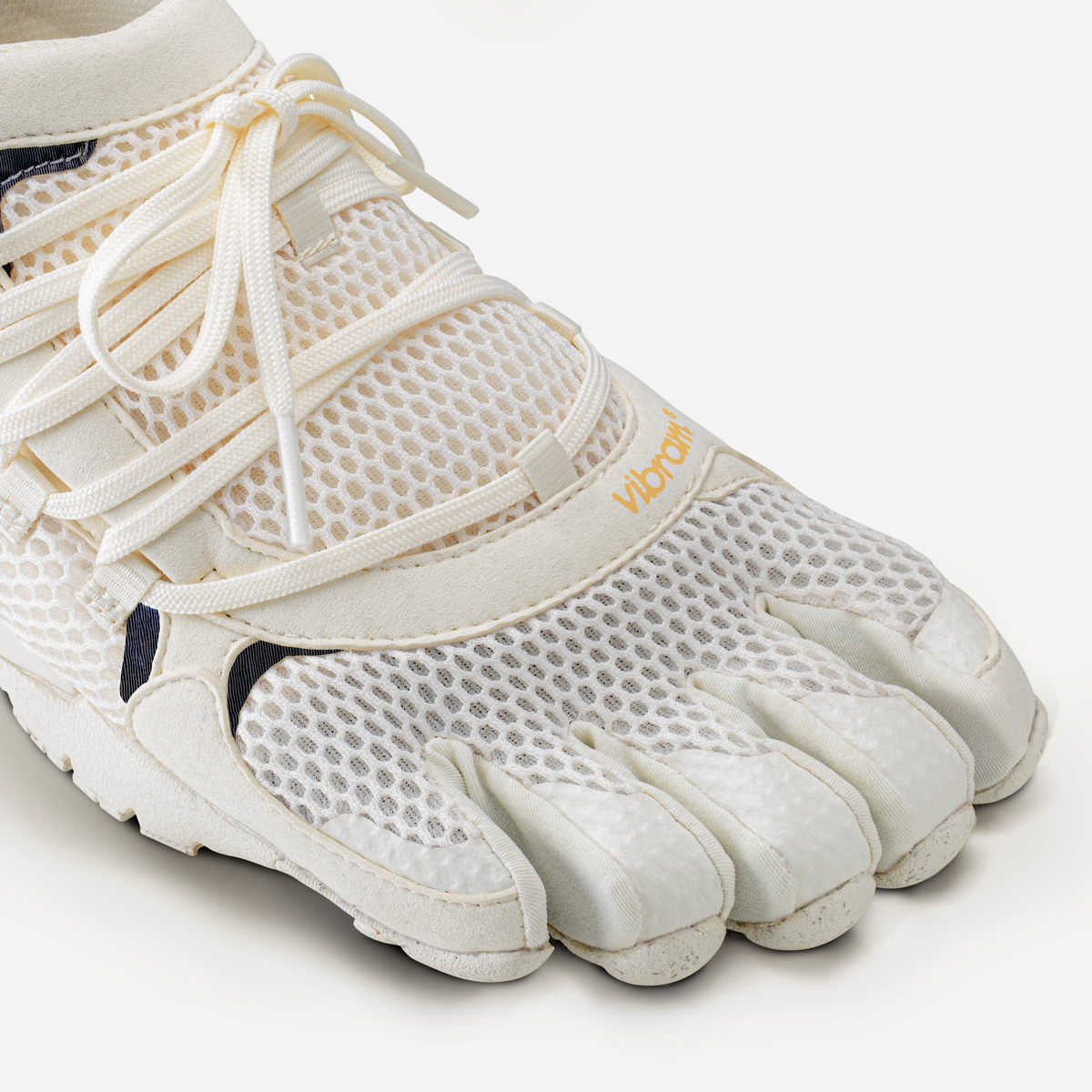 Roadaround Men's Ivory / Reflective